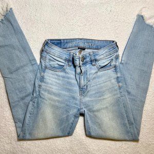 American Eagle Distressed Light-Wash Skinny Jeans (Size 25)